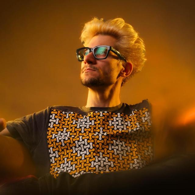 The Hybrid Drummer (HU)